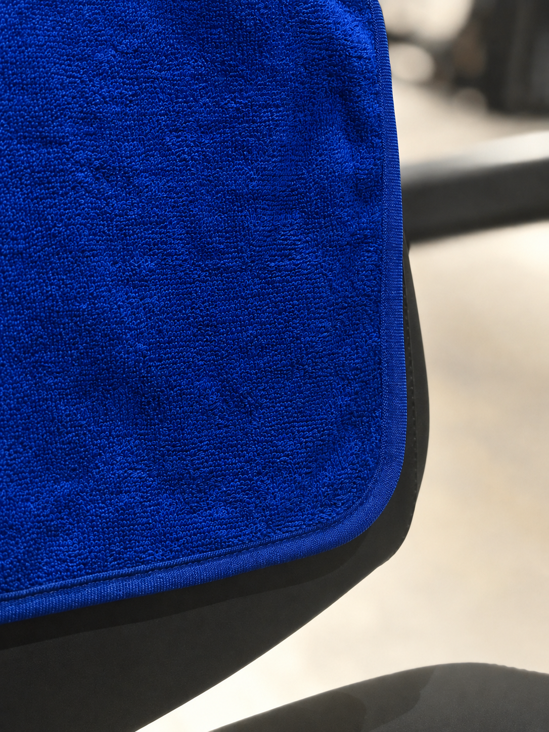 Non-Slip Cotton Gym Towel with Secure Zipper Pocket